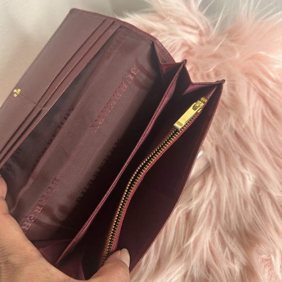 Burberry Bifold Long Wallet 🍀100 % authentic! - Picture 7 of 10